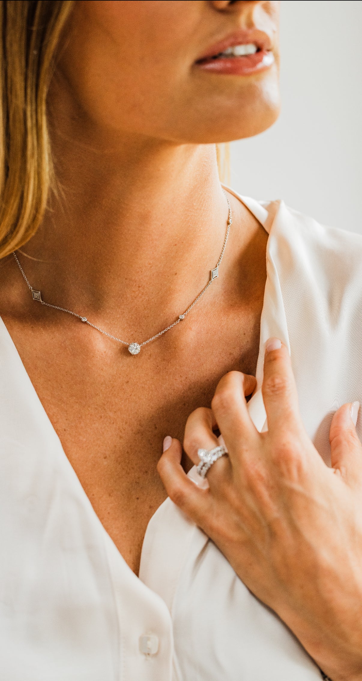 HJ solitaire necklace