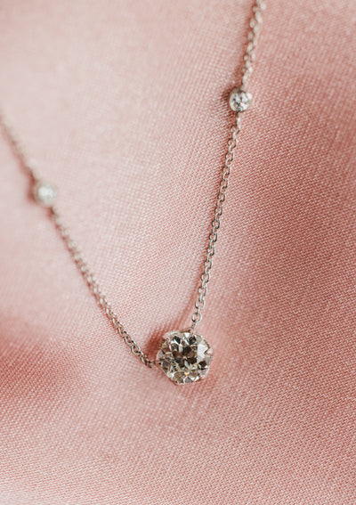 HJ solitaire necklace