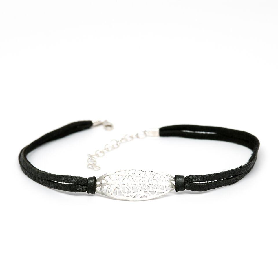 Vanda Choker on Black Leather