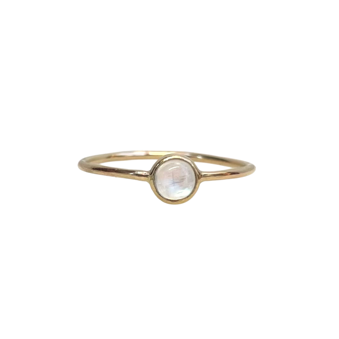14kt Yellow Gold Moonstone Ring